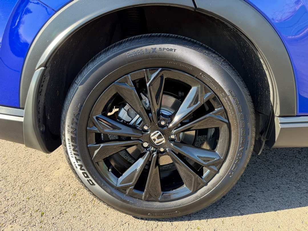 2025 Honda CR-V Sport Touring - Image 10