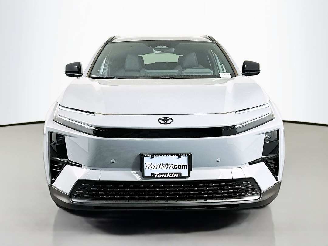 2026 Toyota C-Hr - Image 2