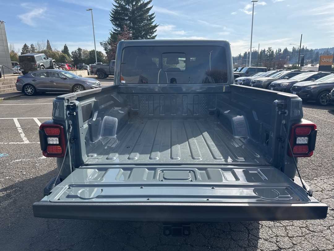 2026 Jeep Gladiator Mojave - Image 7