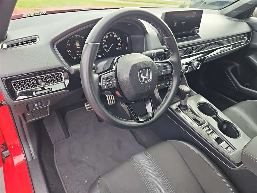 2025 Honda Civic Sport - Image 13