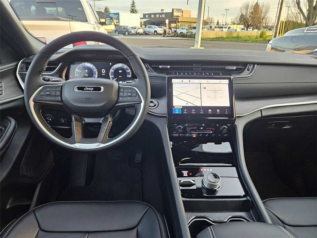 2025 Jeep Grand Cherokee Limited - Image 28