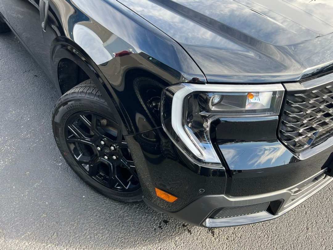 2026 Ford Maverick Lariat - Image 2