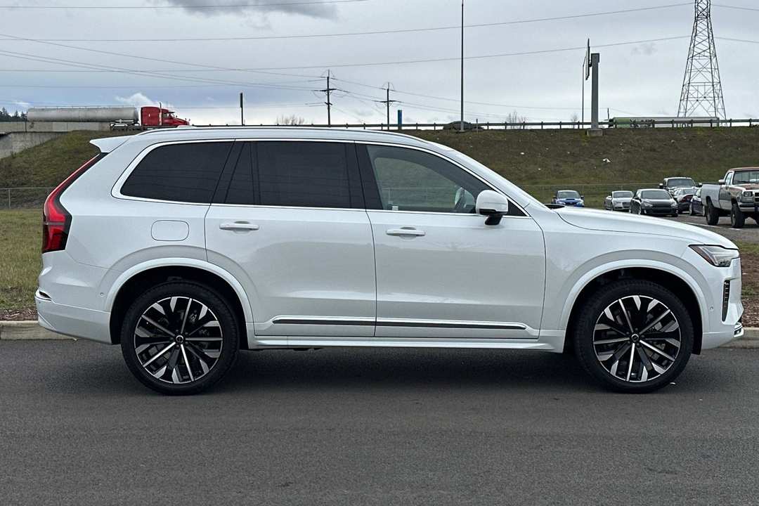 2026 Volvo Xc90 B6 Plus 7Seater - Image 2