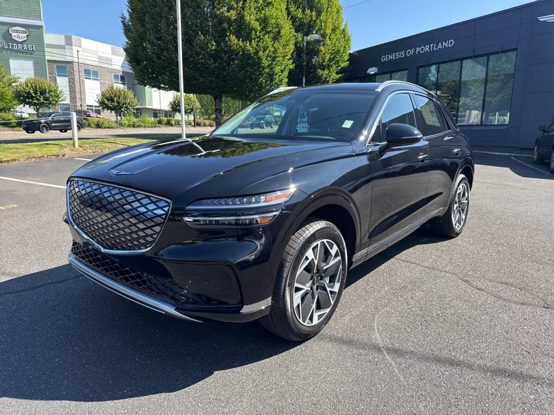 2026 Genesis Electrified Gv70 - Image 3