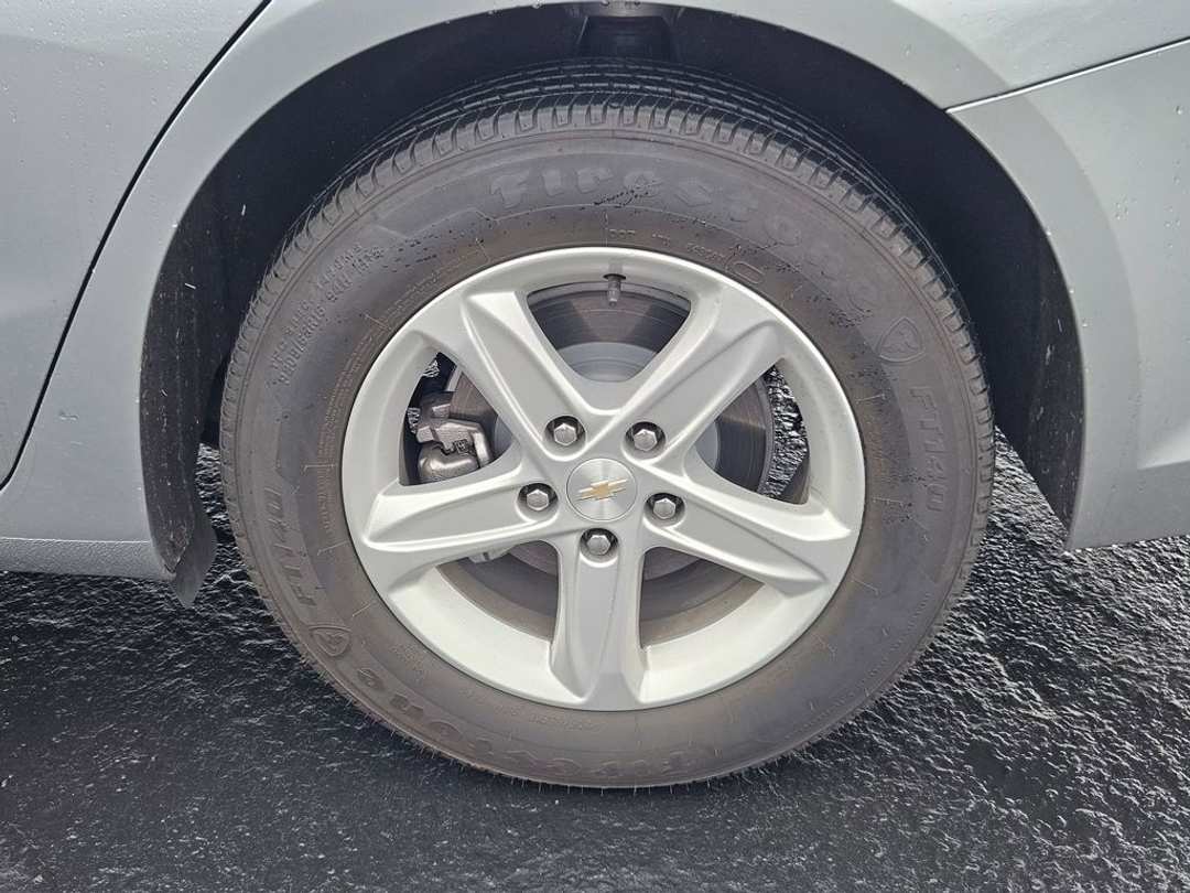 2025 Chevrolet Malibu LS - Image 37