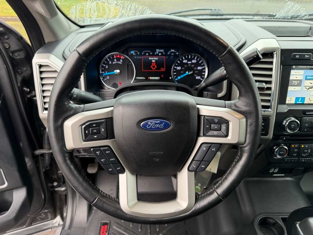 2017 Ford F-250Sd Lariat - Image 19