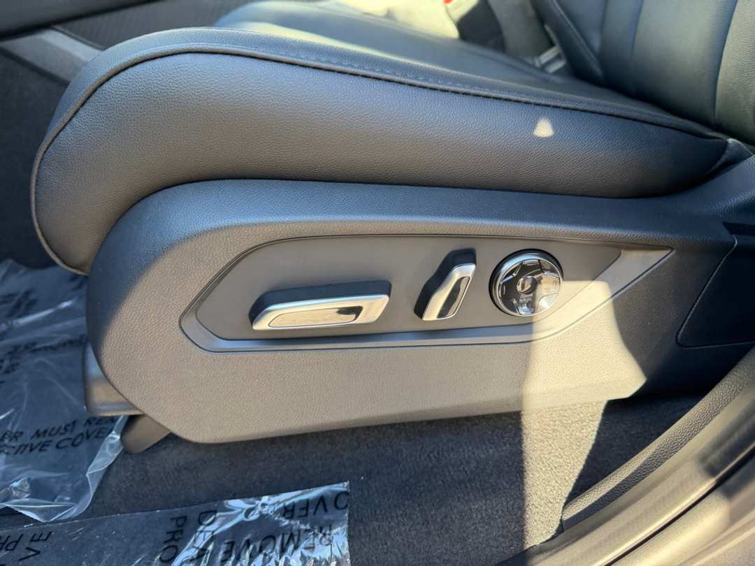 2026 Acura MDX Base - Image 13