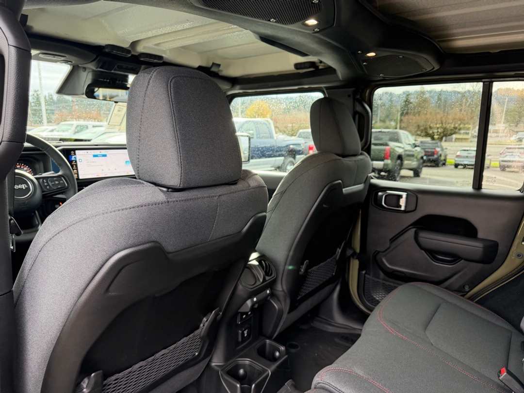 2026 Jeep Wrangler Rubicon - Image 30