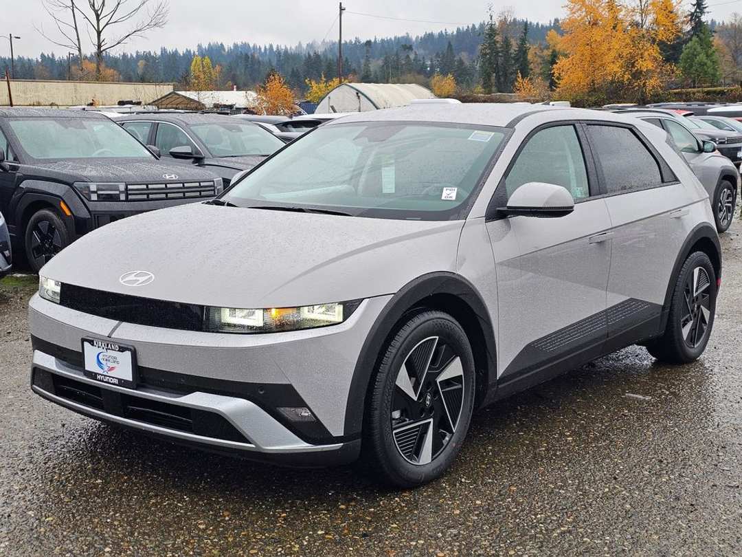 2026 Hyundai Ioniq 5 SEL - Image 3