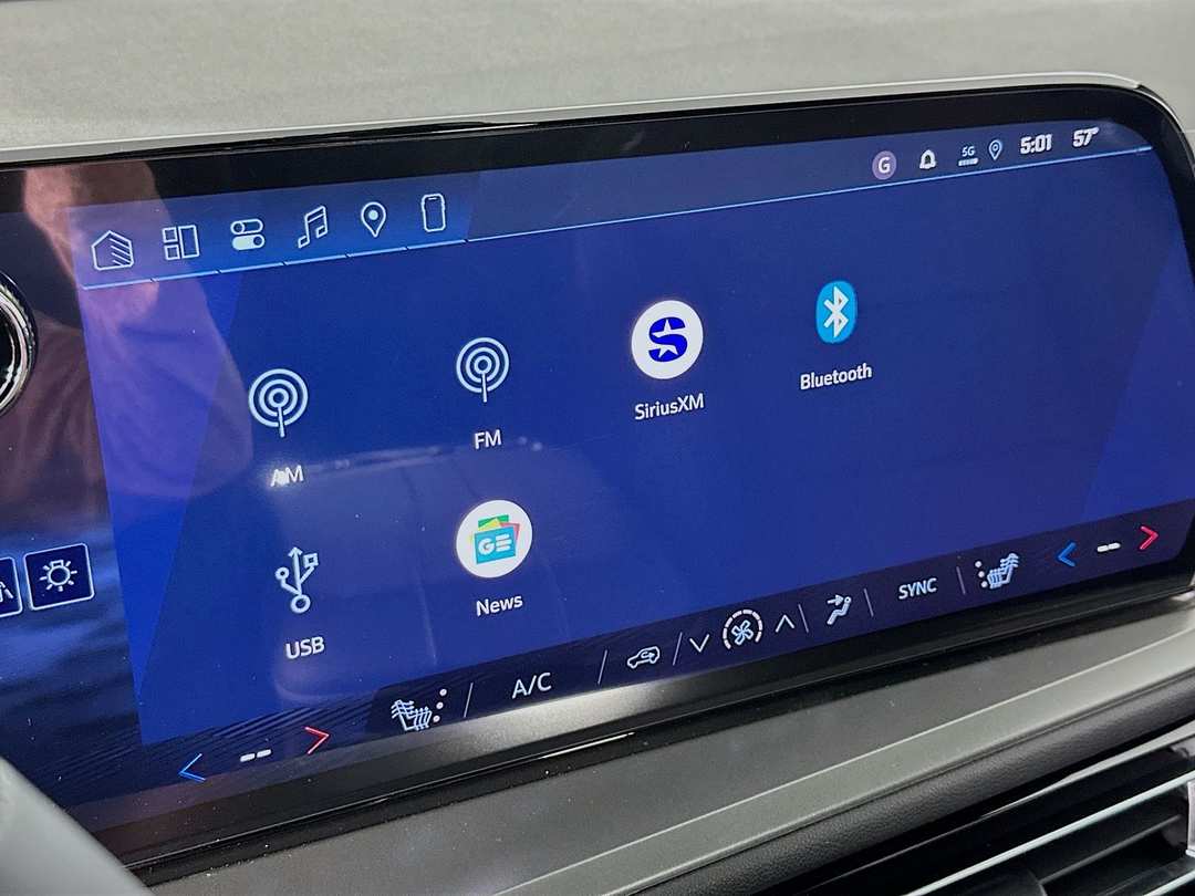 2026 Chevrolet Traverse LT - Image 15