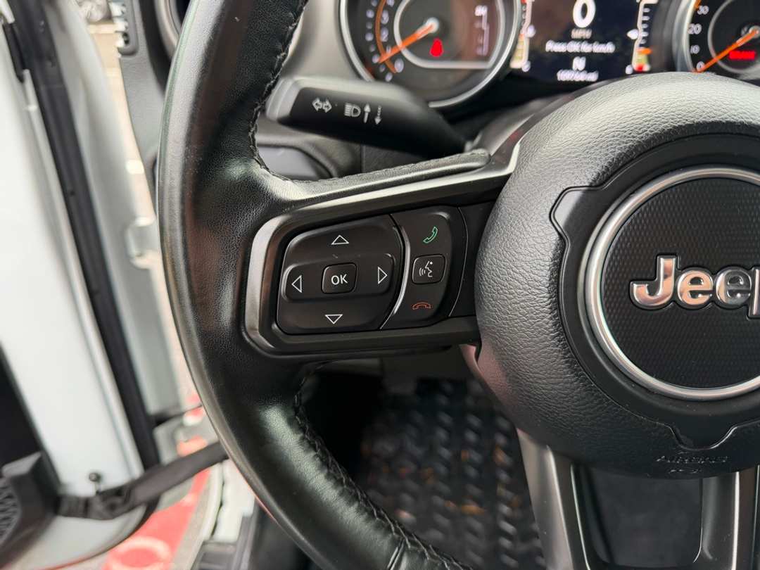 2021 Jeep Gladiator Sport - Image 17