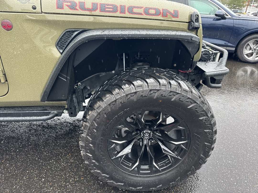 2025 Jeep Wrangler Rubicon - Image 9