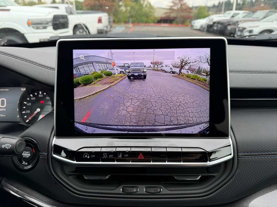 2026 Jeep Compass Latitude - Image 25