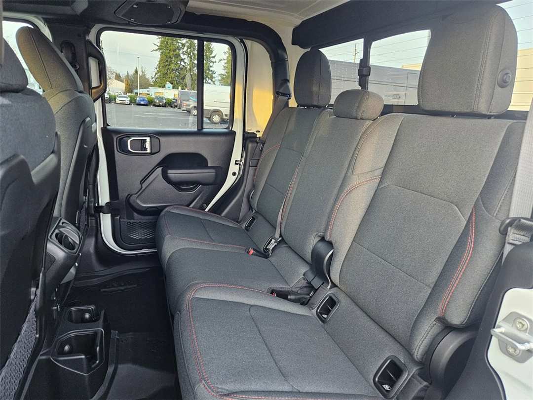 2026 Jeep Gladiator Rubicon - Image 29