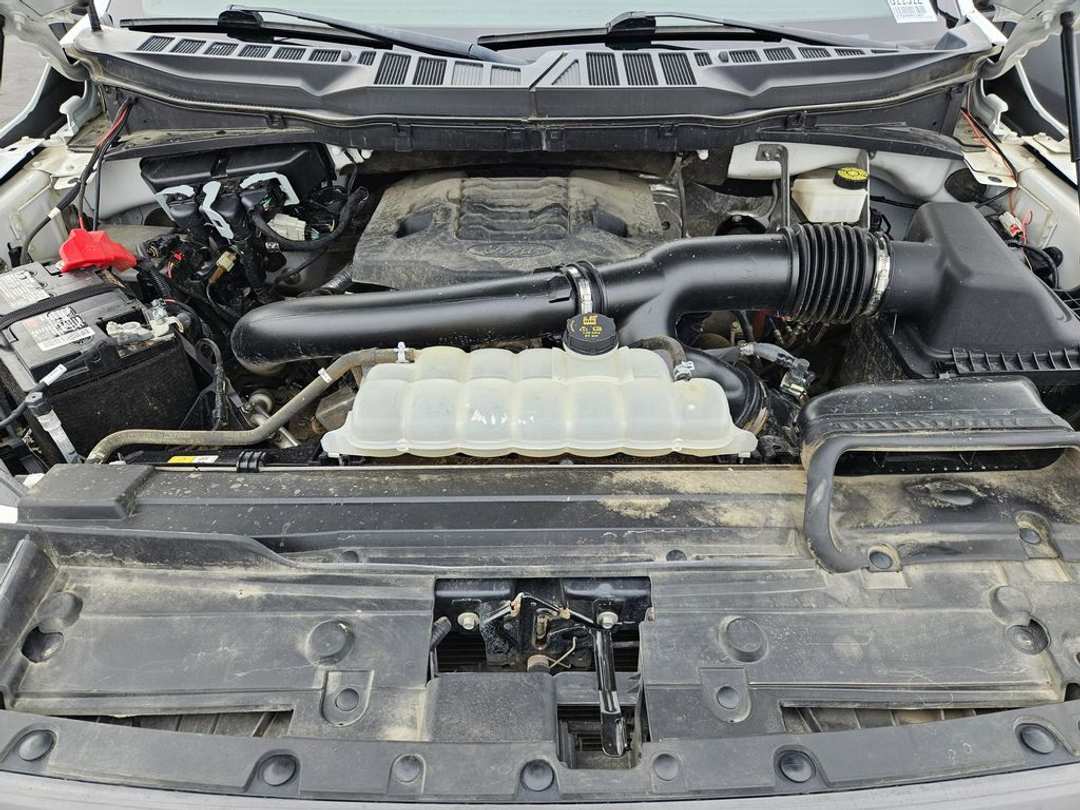 2022 Ford F-150 XLT - Image 38