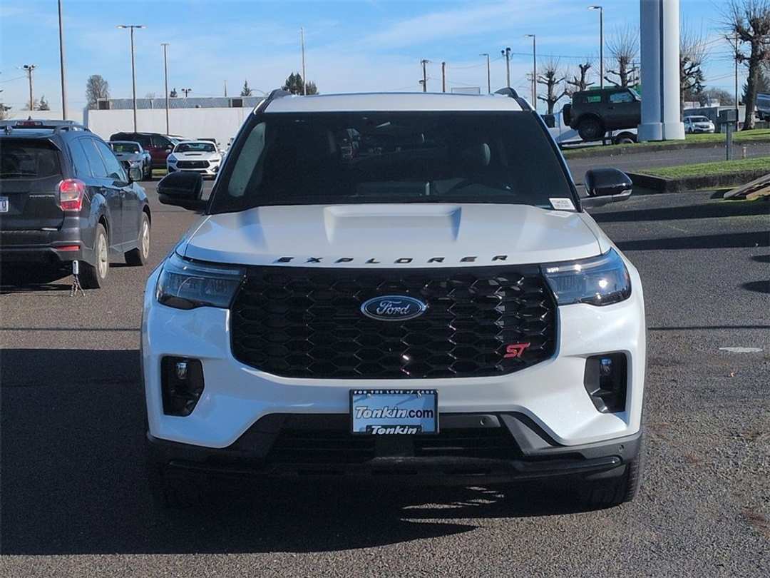 2026 Ford Explorer ST - Image 8