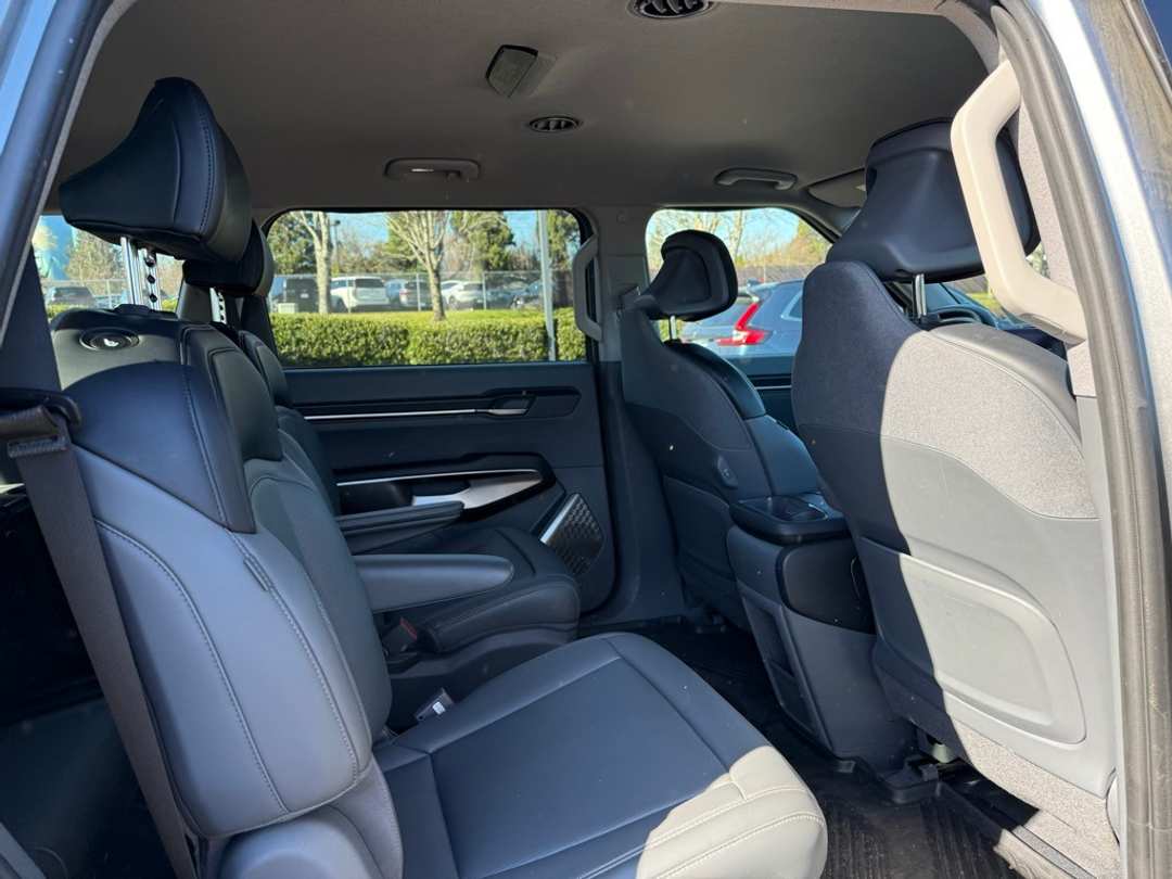 2024 Kia Ev9 Light Long Range - Image 23