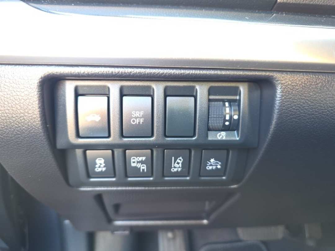 2017 Subaru Legacy 2.5i - Image 11