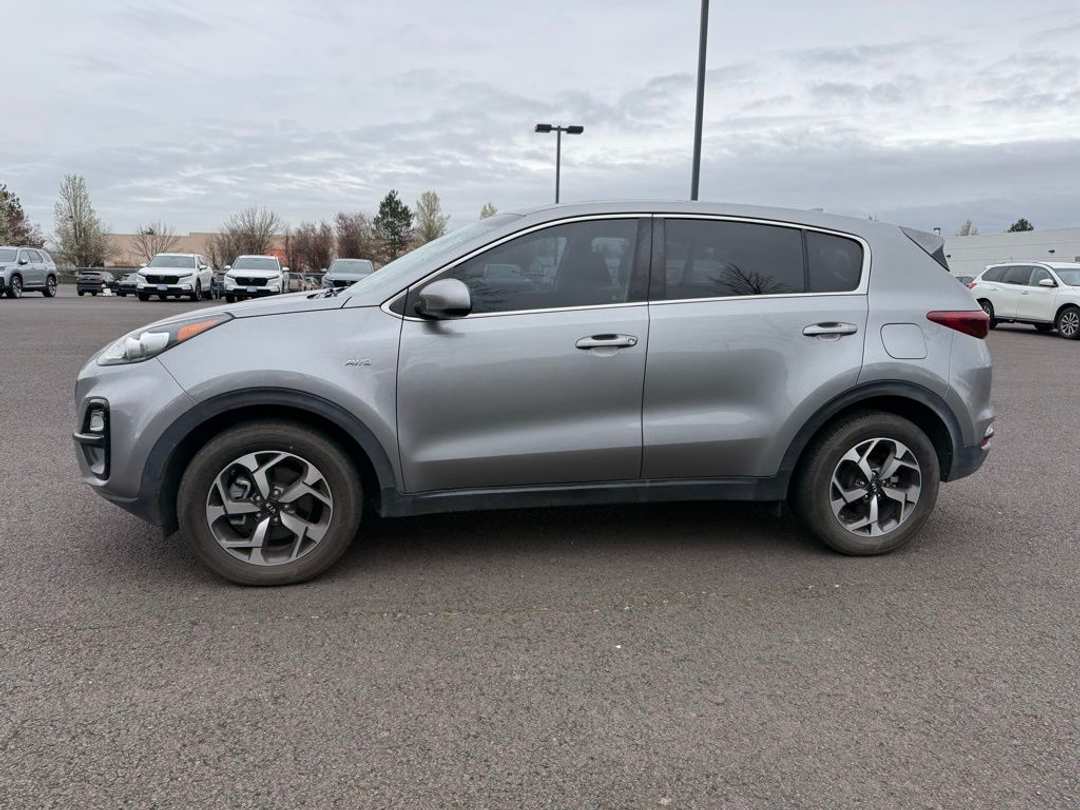 2021 Kia Sportage LX - Image 3
