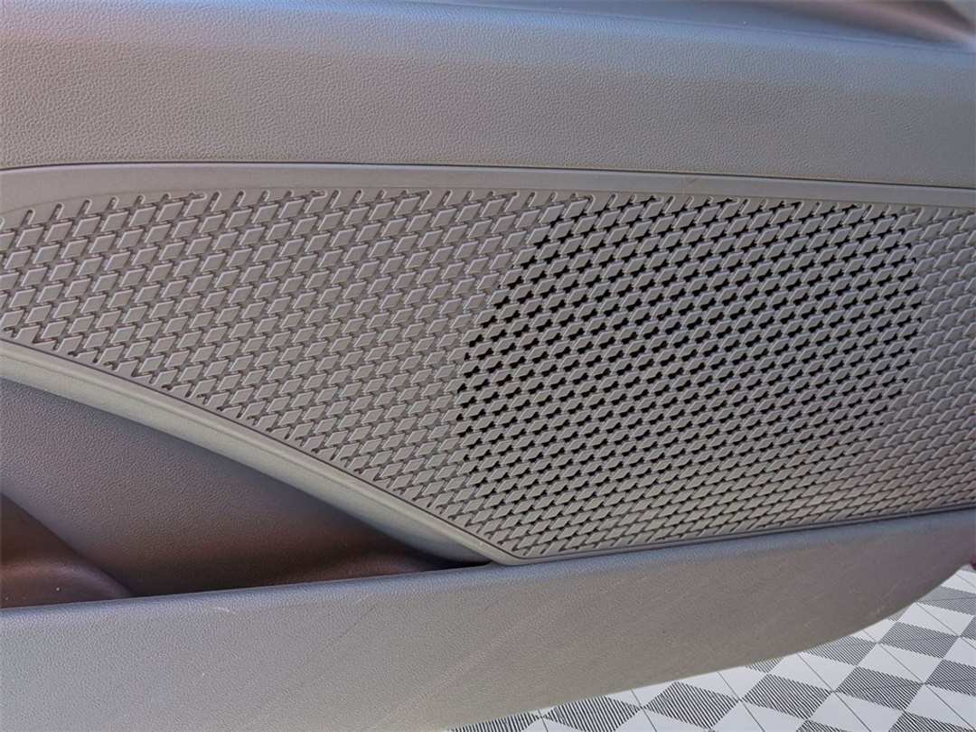 2022 Hyundai Elantra SEL - Image 11