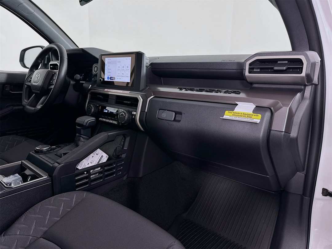 2025 Toyota Tacoma SR5 - Image 28