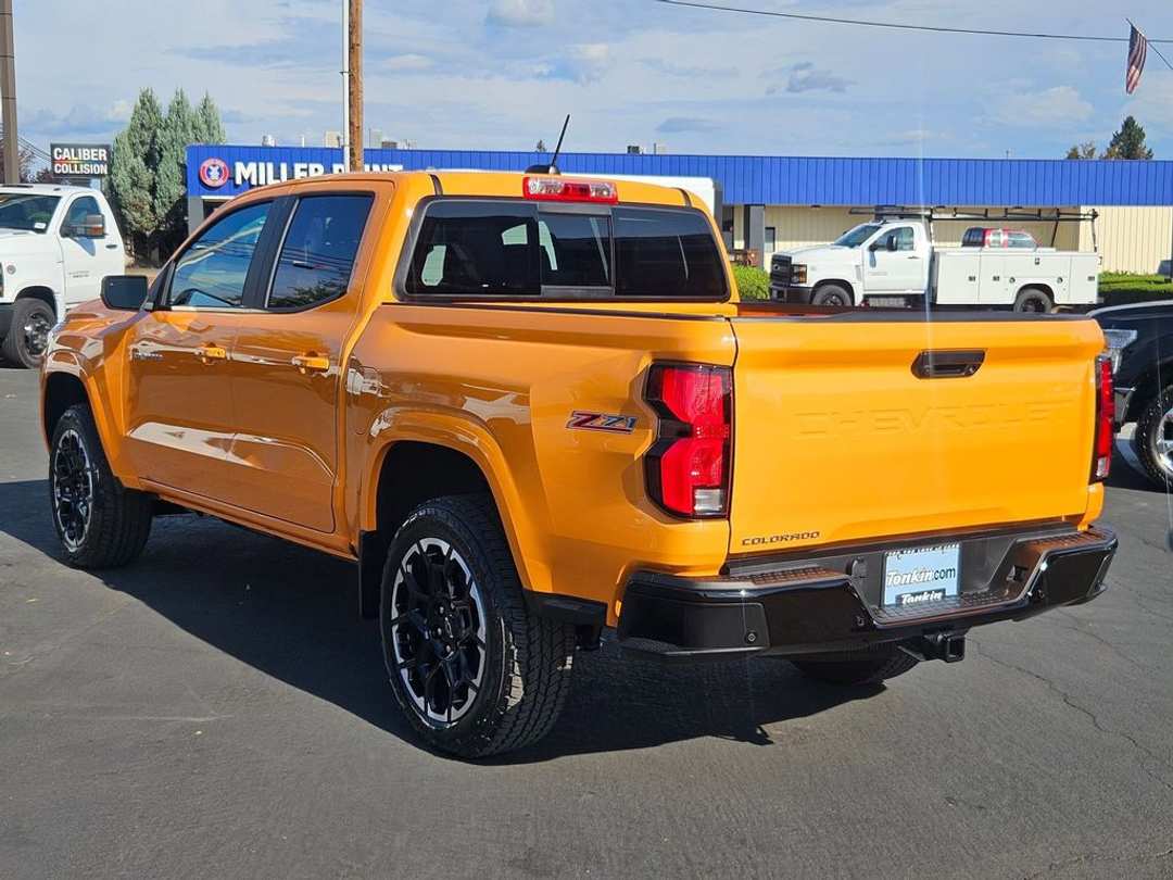 2026 Chevrolet Colorado Z71 - Image 4