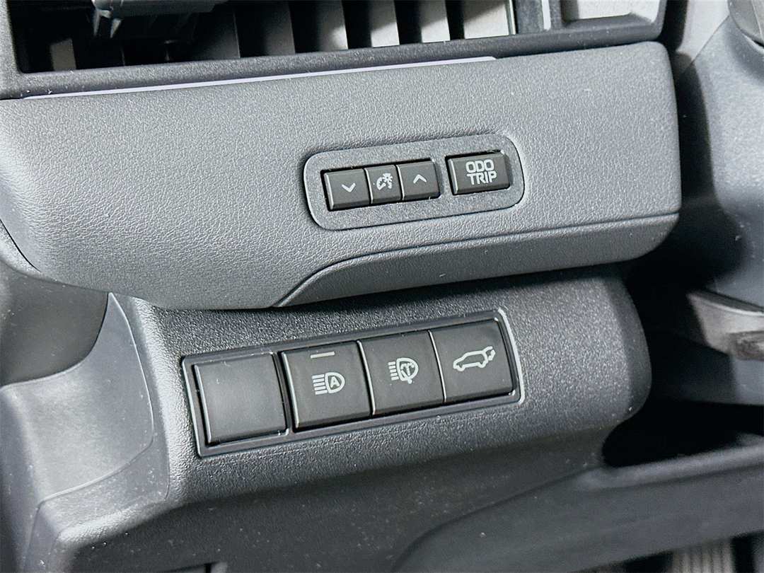 2026 Toyota Bz XLE Plus - Image 10