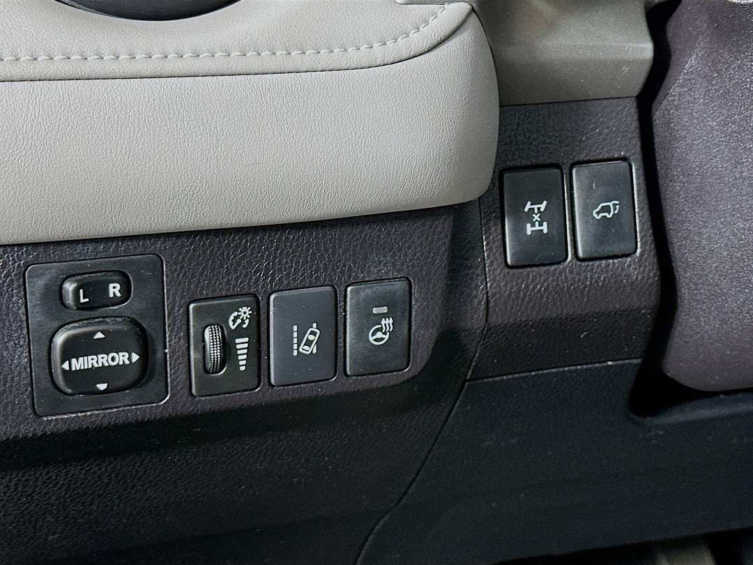 2018 Toyota Rav4 Adventure - Image 11