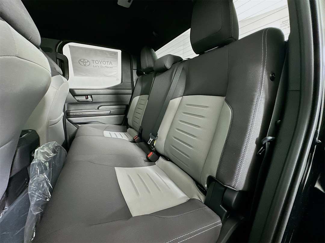 2025 Toyota Tacoma TRD Sport - Image 24