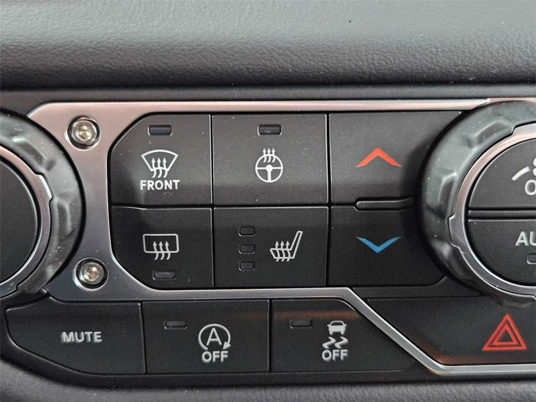 2026 Jeep Wrangler Rubicon X - Image 24