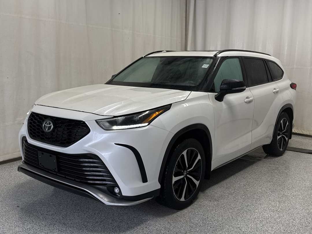 2021 Toyota Highlander XSE - Image 2