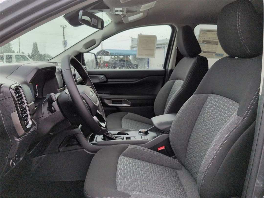 2025 Ford Ranger XLT - Image 13