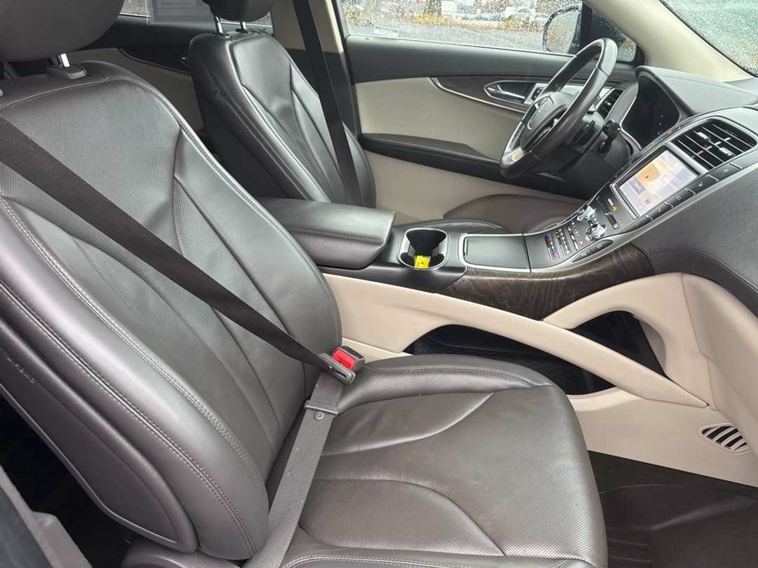 2020 Lincoln Nautilus Reserve - Image 28