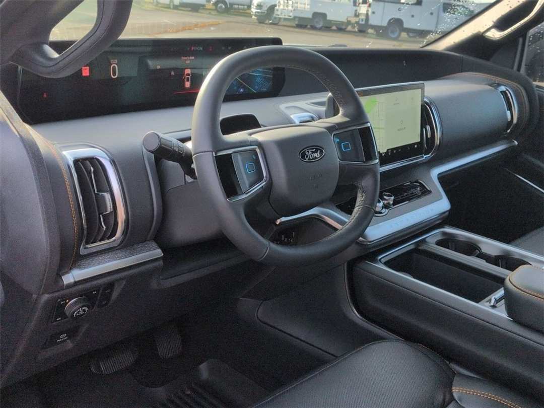 2026 Ford Expedition Tremor - Image 12