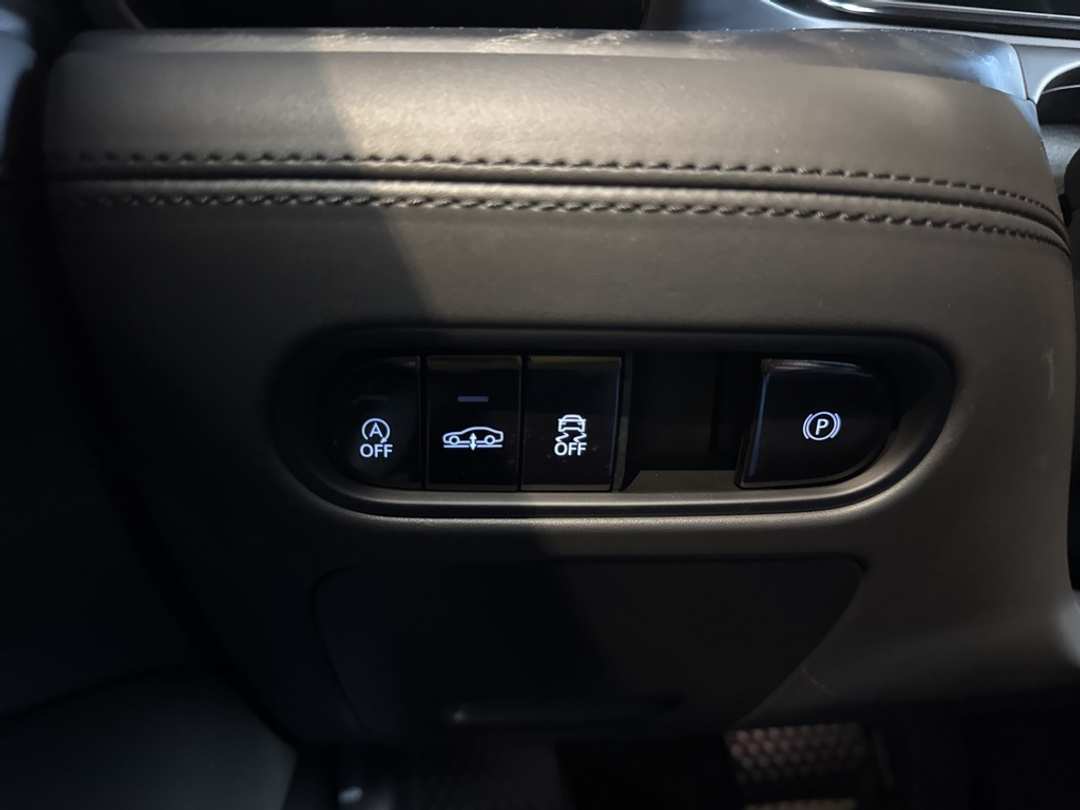 2026 Genesis G90 3.5T eSC - Image 35