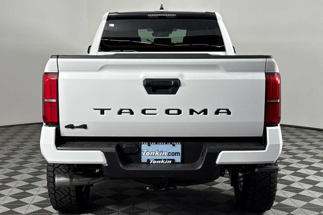 2025 Toyota Tacoma SR5 - Image 5