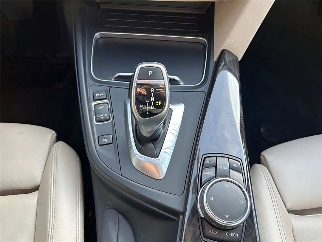 2016 BMW 3 Series 328i - Image 17