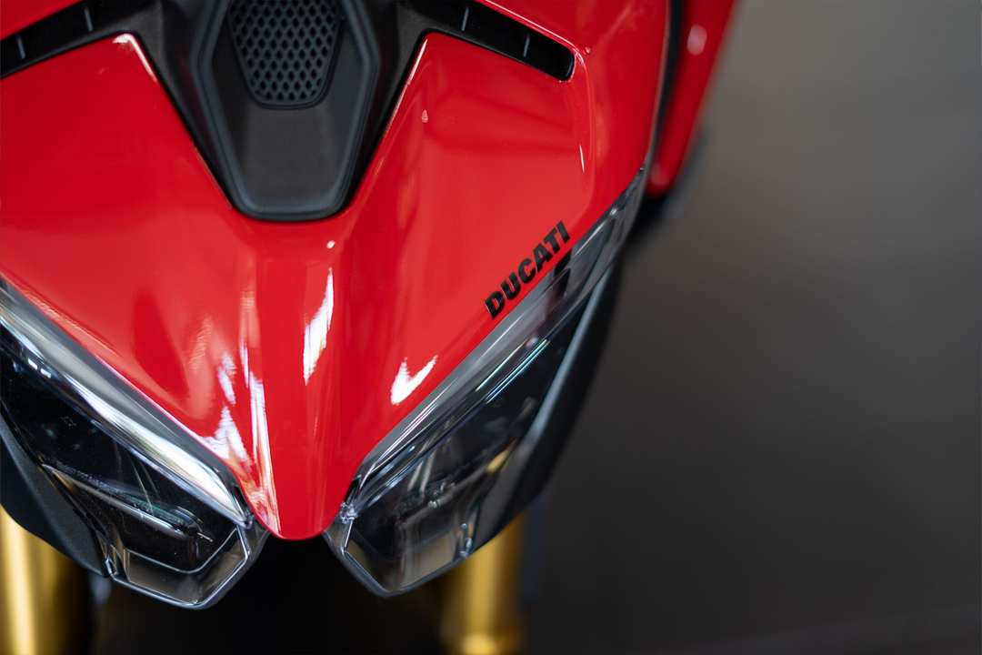 2025 Ducati Streetfighter V2 S - Image 2