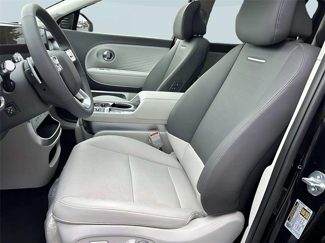 2026 Hyundai Ioniq 9 Performance Limited - Image 22