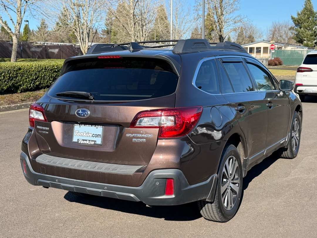 2019 Subaru Outback 3.6R - Image 8