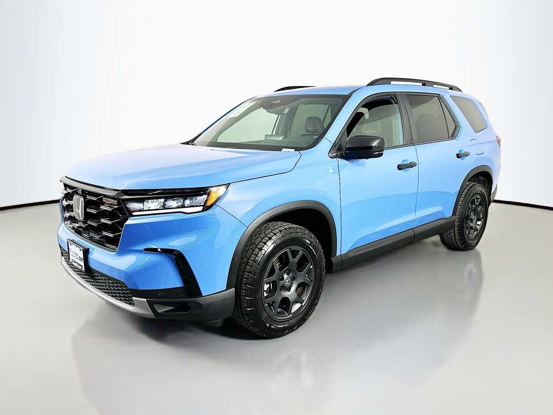 2025 Honda Pilot TrailSport - Image 3