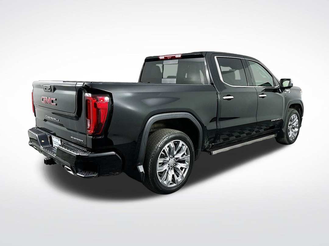 2024 GMC Sierra 1500 Denali - Image 8