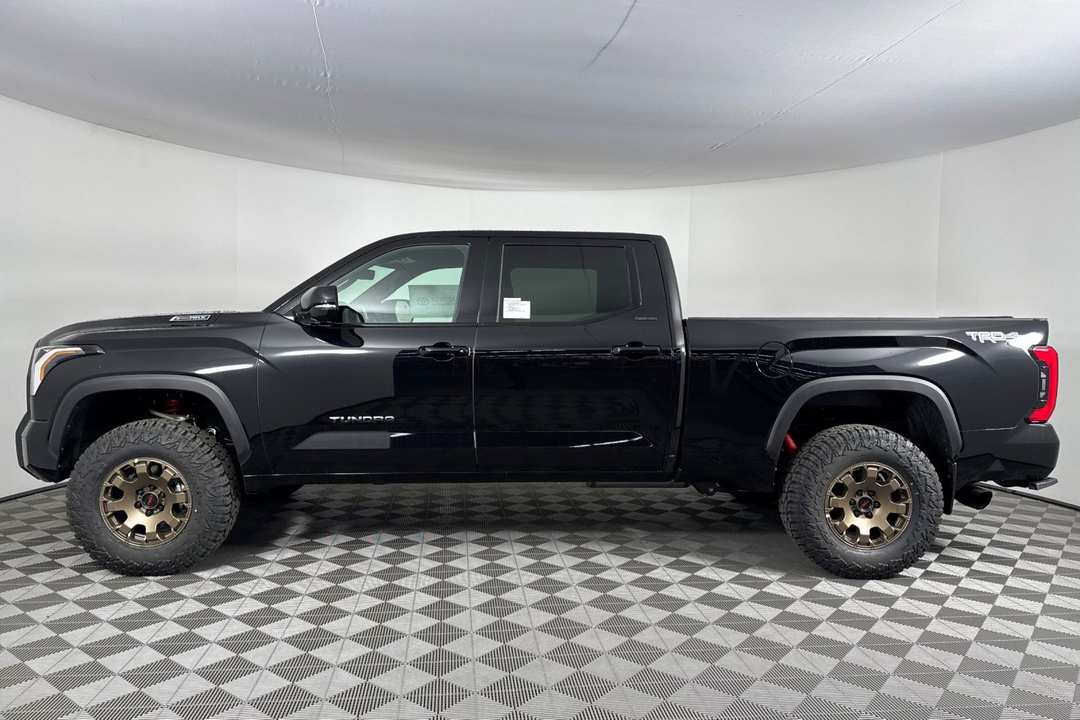 2025 Toyota Tundra Limited - Image 7