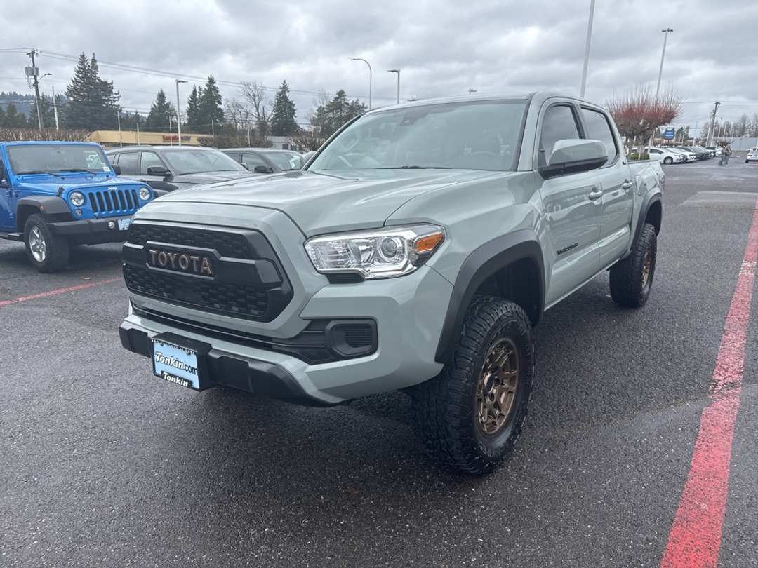 2023 Toyota Tacoma Trail Edition - Image 3