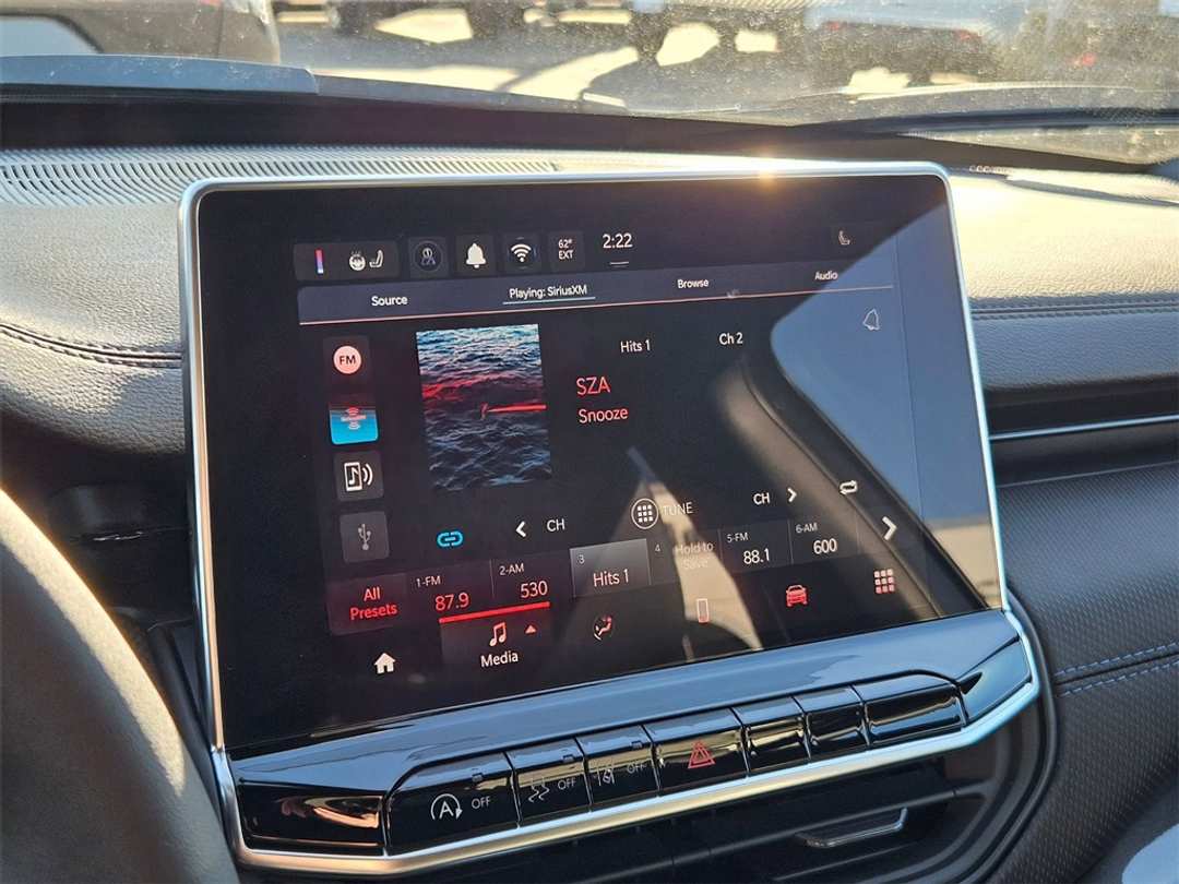 2026 Jeep Compass Latitude - Image 20