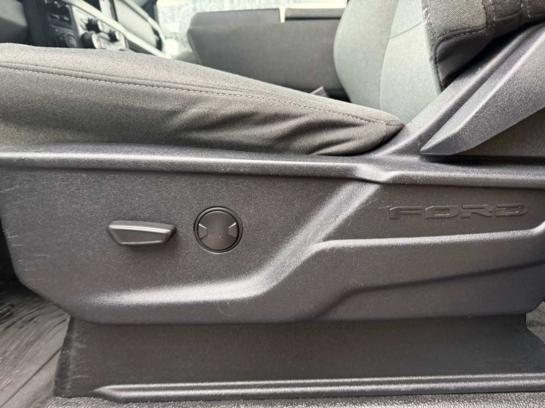 2024 Ford F-350Sd Lariat - Image 27