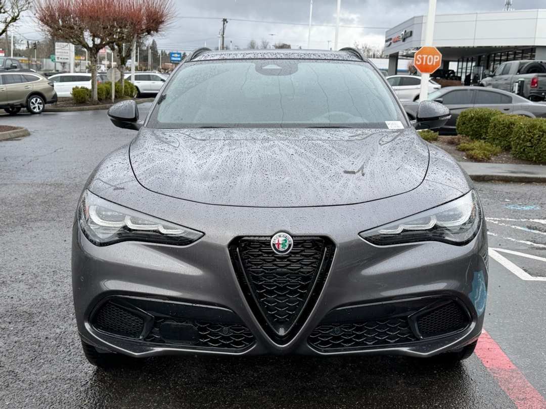 2026 Alfa Romeo Stelvio - Image 3
