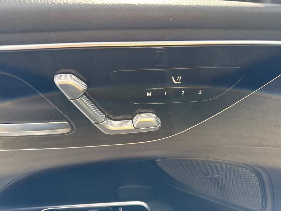 2025 Mercedes-Benz C-Class C 300 - Image 18