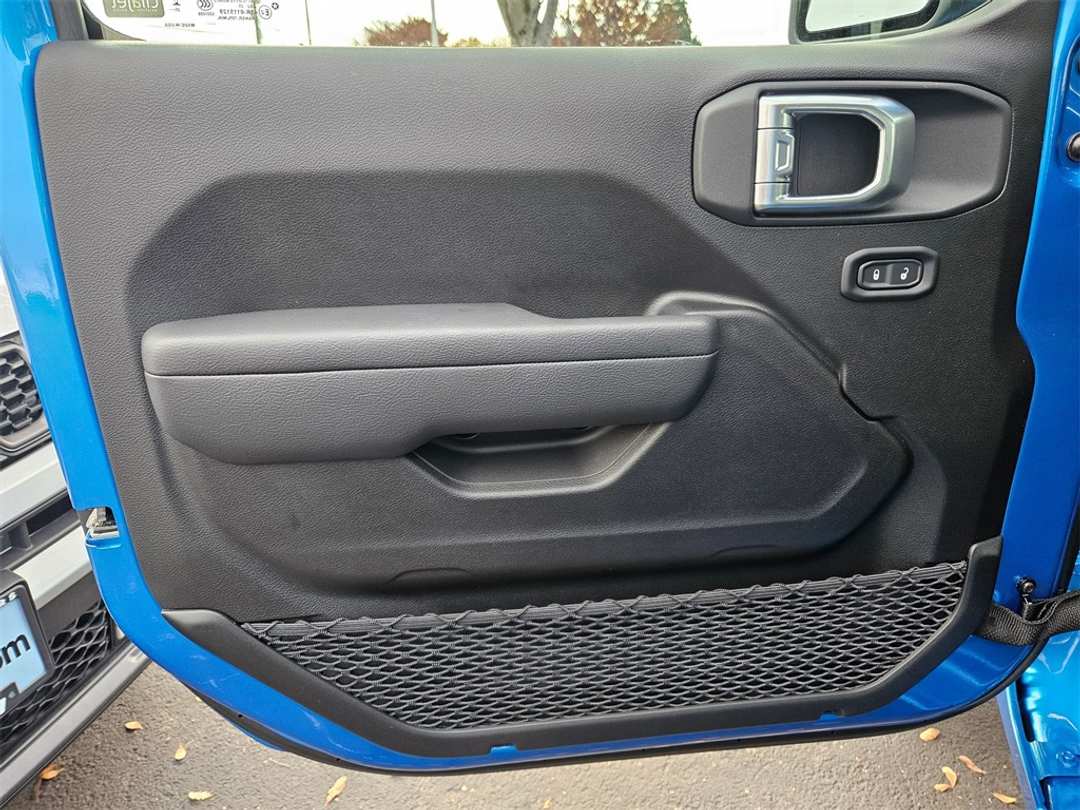 2026 Jeep Wrangler Sport - Image 10