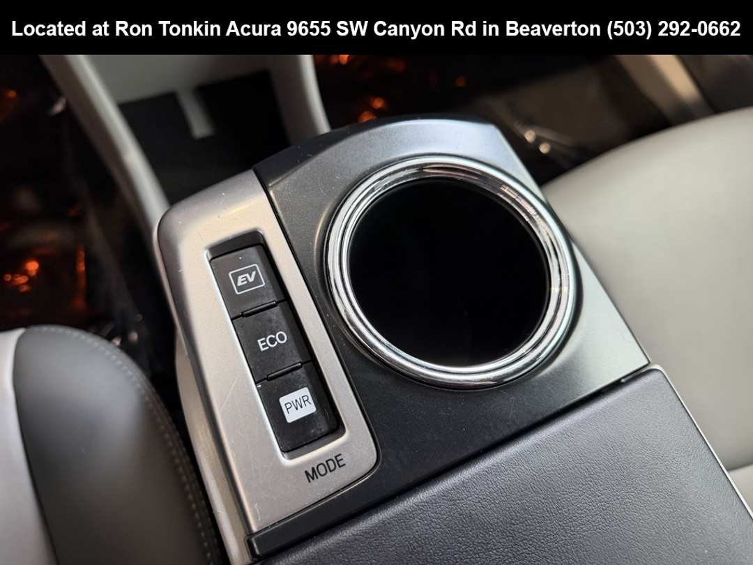 2015 Toyota Prius V Five - Image 24